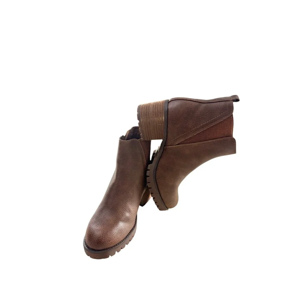 Mia‎ Jody Brown Chelsea Block Heel Boots Women 6.5 NWB Chunky Chic Luggage Style